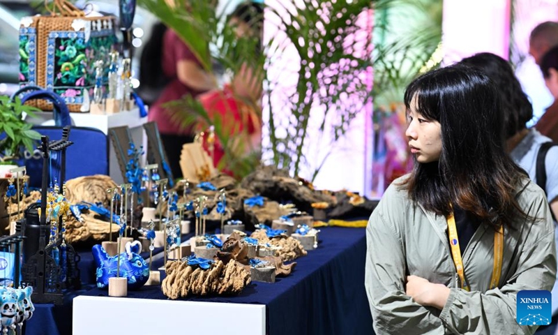 People visit the sixth China International Consumer Products Expo (CICPE) in Haikou, south China's Hainan Province, April 18, 2026. The sixth China International Consumer Products Expo (CICPE), a key gateway into China's vast consumer market and a platform for China to offer more quality consumer products to the rest of the world, concluded in the tropical island province of Hainan Saturday. Photo: Xinhua