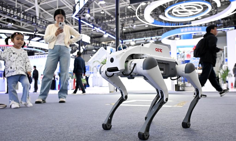 A robotic dog equipped with LiDAR is seen during the 6th Radar Future Conference in Qingdao, east China's Shandong Province, on April 18, 2026. The conference opened here on Saturday and will run till April 20, showcasing the latest radar-related technologies and products. (Xinhua/Li Ziheng)