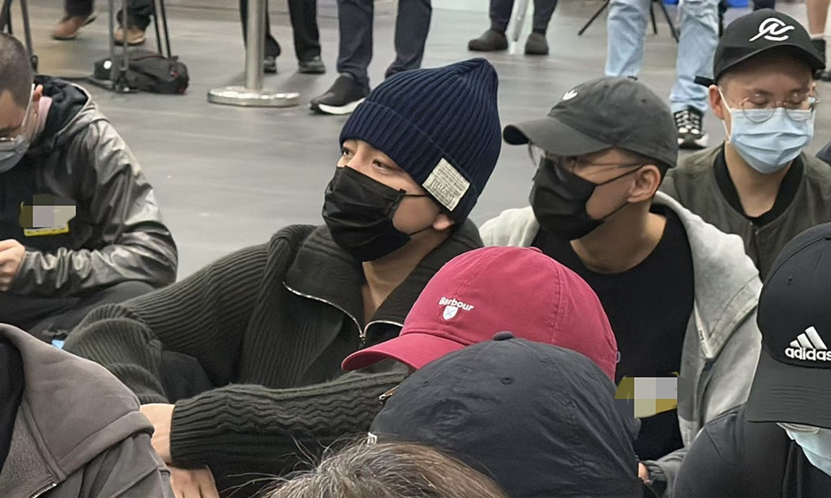 Darren Wang reports for the military service on March 13, 2025, beginning a one-year service term, according to local reports. Photo: VCG