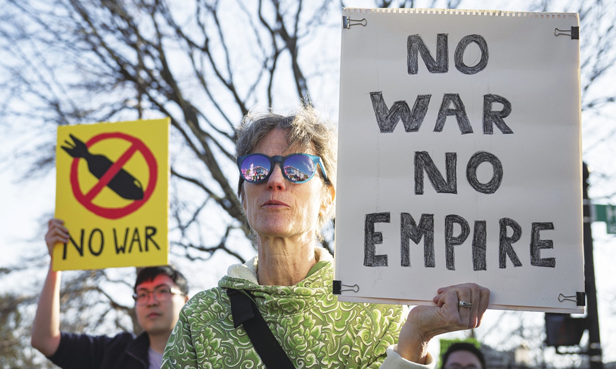 Protesters gather outside the White House in Washington, D.C. to demonstrate against US and Israeli attacks on Iran on March 7, 2026. Photo: VCG