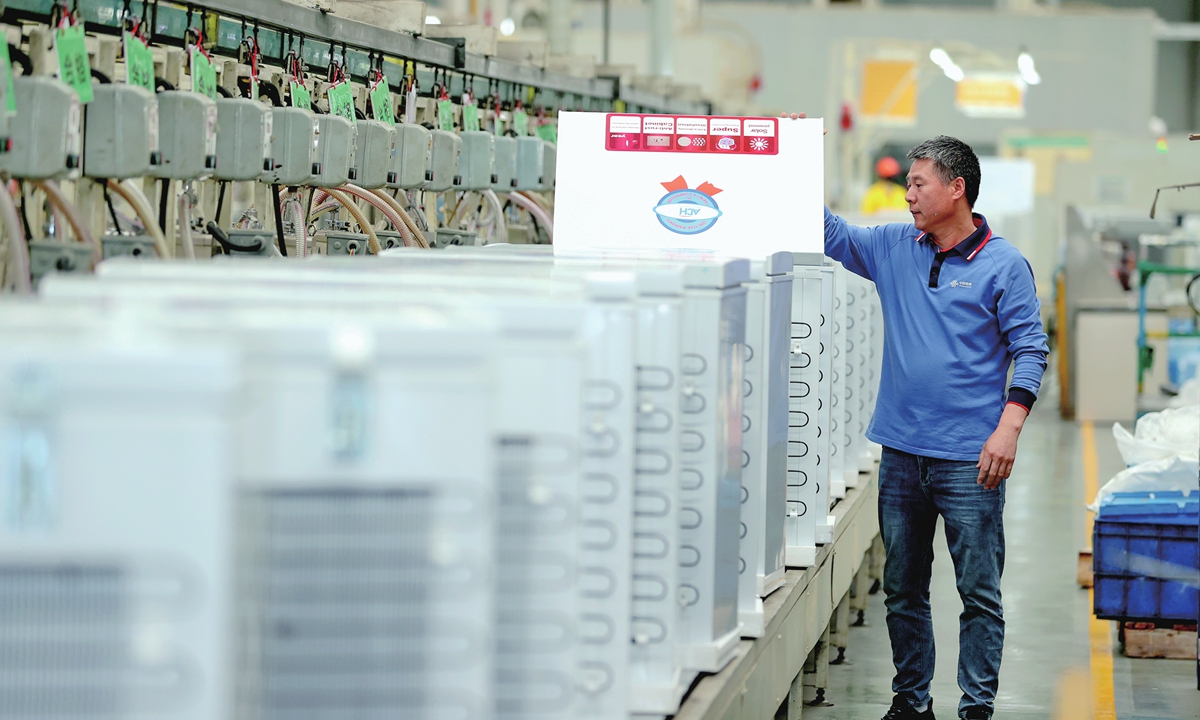 A worker is busy on the production line fulfilling orders for freezers at KEG Group in the Suqian New and Hi-tech Industry Development Zone in Suqian, Jiangsu Province on April 23, 2026. In recent years, the zone has stimulated corporate technological innovation, enhanced smart manufacturing capabilities, and boosted high-quality development of enterprises through targeted services including policy support, resource coordination and talent introduction. Photo: VCG