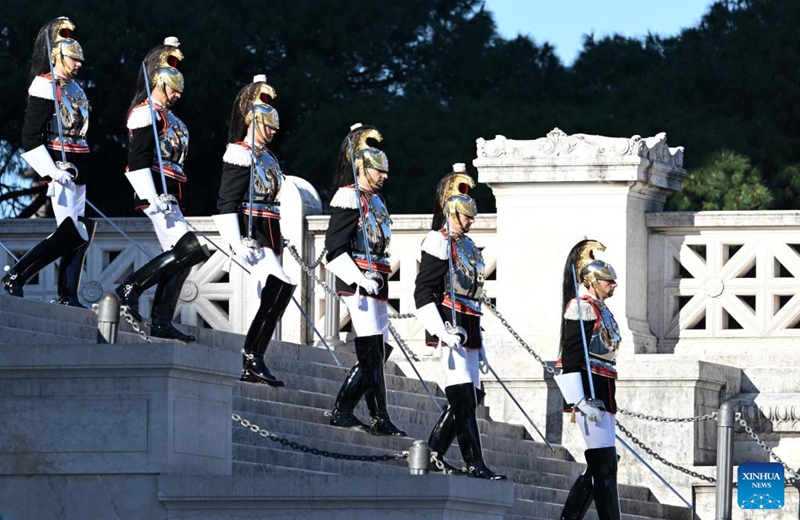 Italian presidential honor guards participate in a ceremony to mark Italy's Liberation Day at the Vittoriano Monument in Rome, Italy, on April 25, 2026. Italy marked the 81st anniversary of its liberation from fascism on Saturday. (Photo by Alberto Lingria/Xinhua)
