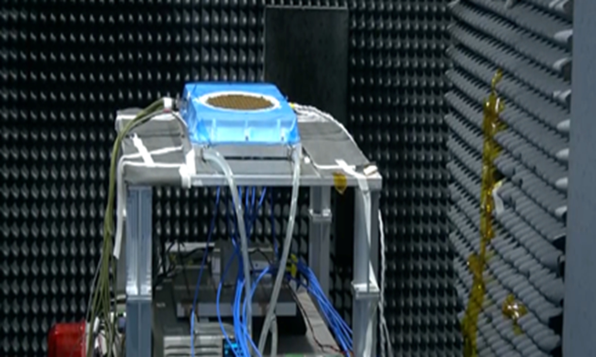 The phased array antenna is one of the core payloads that determines whether a satellite can simultaneously serve a large number of ground users. Photo: CCTV News