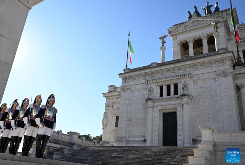 Italian presidential honor guards participate in a ceremony to mark Italy's Liberation Day at the Vittoriano Monument in Rome, Italy, on April 25, 2026. Italy marked the 81st anniversary of its liberation from fascism on Saturday. (Photo by Alberto Lingria/Xinhua)