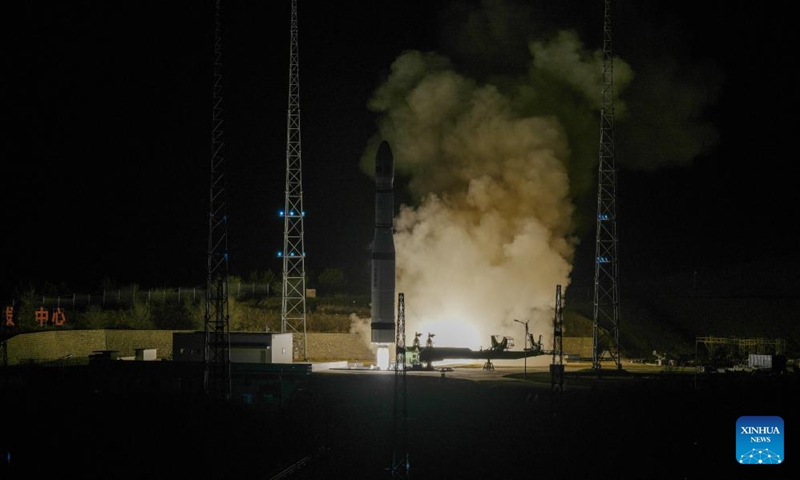 A Long March-6 carrier rocket carrying a Pakistani satellite blasts off from the Taiyuan Satellite Launch Center in north China's Shanxi Province on April 25, 2026.

The satellite, named PRSC-EO3, was lifted off at 8:15 p.m. (Beijing Time) and successfully entered its planned orbit. (Photo by Guo Jinqi/Xinhua)