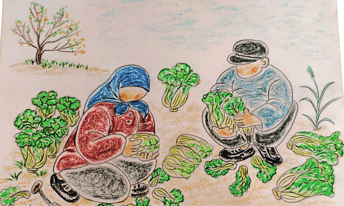 Pei Aimin (right) works together with other villagers. Photos: Courtesy of Pei Aimin 