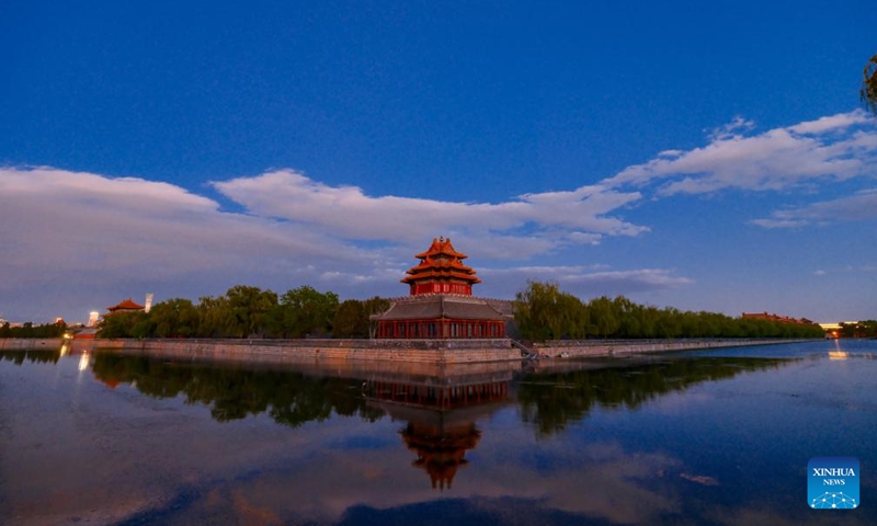 This photo taken on April 27, 2026 shows the view of a turret of the Palace Museum at twilight in Beijing, capital of China. (Xinhua/Chen Yehua)

