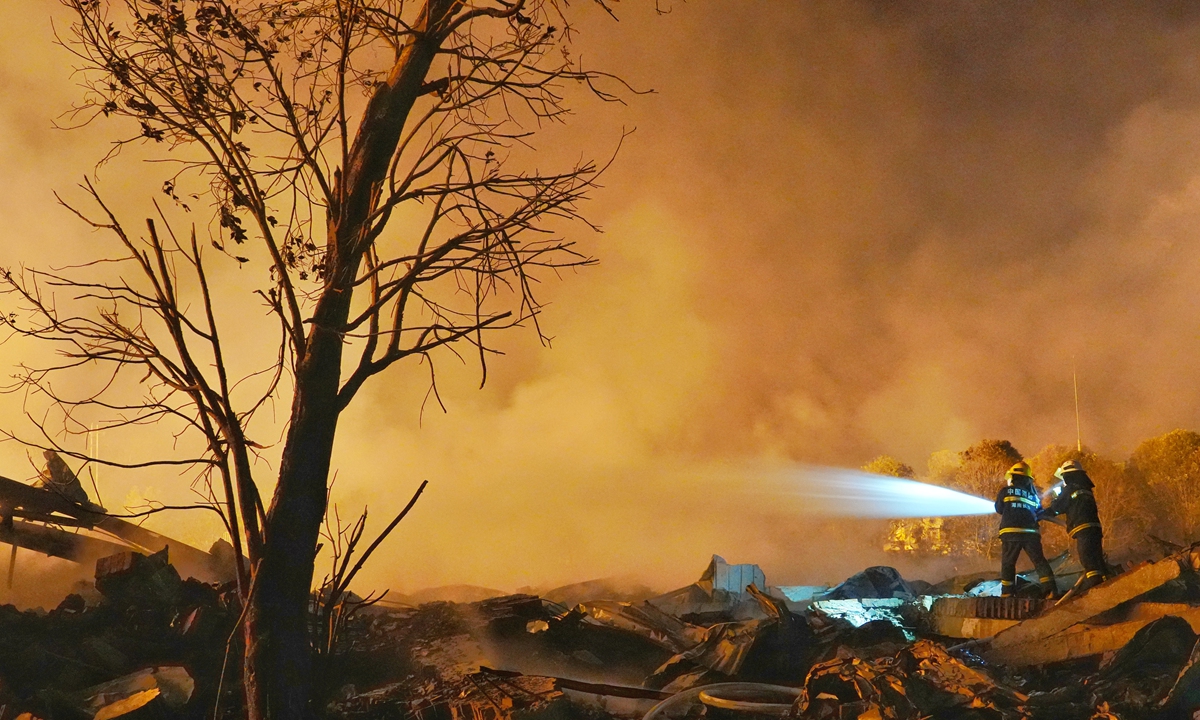 Firefighters put out the fire and conduct rescue on early morning of May 5, 2026 following an explosion at a firework plant in Liuyang, Central China's Hunan Province the previous day. Photo: CNS Photo 