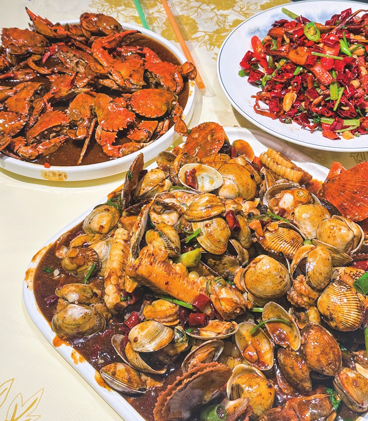 Seafood delicacies in Dalian, Northeast China's Liaoning Province Photo: Jiang Li/GT