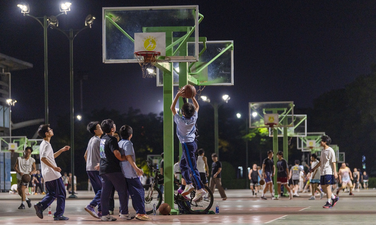 Teenagers play basketball at a national fitness center in Jinhua, East China's Zhejiang Province, on May 9, 2026. Photo: VCG