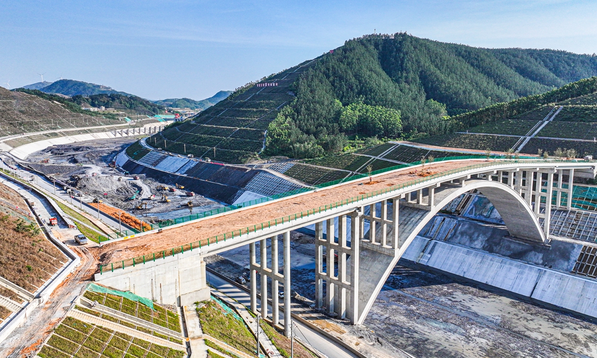 China's first dedicated wildlife corridor bridge spanning the Pinglu Canal in South China's Guangxi Zhuang Autonomous Region Photo: Courtesy of Li Xin