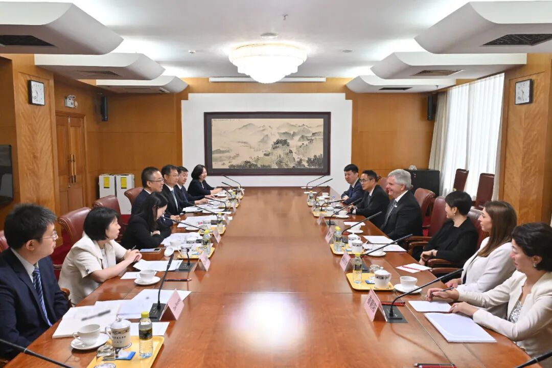Li Chunlin, deputy head of China's National Development and Reform Commission (NDRC), meets with Larry Culp, Chairman and CEO of GE Aerospace, and his delegation, at the commission on May 15, 2026. Photo: Screenshot from the NDRC