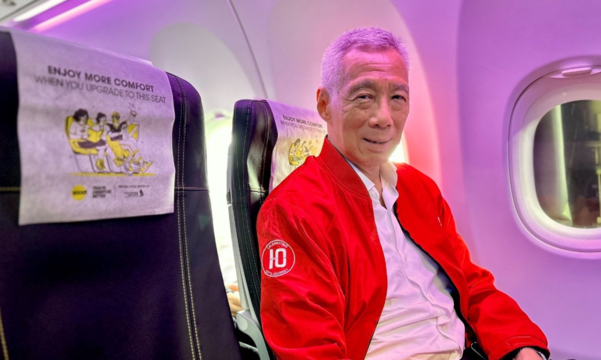A photo of Singaporean Senior Minister Lee Hsien Loong on an airplane, which he posted on his X and Facebook accounts announcing his arrival in Nanning, Guangxi for his visit to China. Photo: official Facebook account of SM Lee Hsien Loong