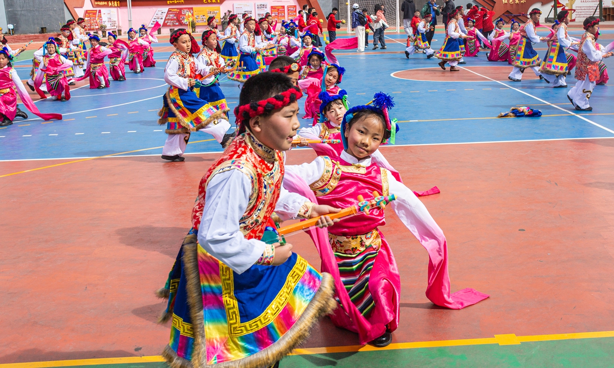 Students from Qamdo Experimental Primary School take part in various activities on campus in Qamdo, Southwest China's Xizang Autonomous Region, on May 13, 2026. Photo: Shan Jie/GT