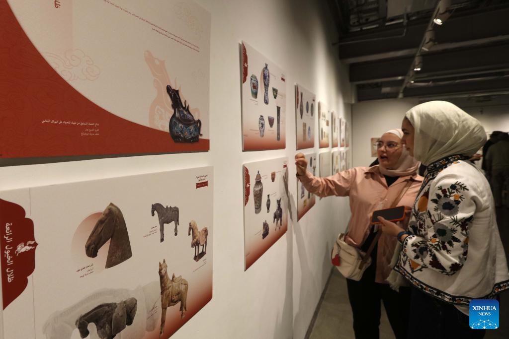 Visitors view exhibits at a Chinese zodiac culture exhibition in Amman, Jordan, on May 17, 2026. An exhibition showcasing Chinese zodiac culture and the symbolism of the horse in Chinese civilization opened on Sunday at the Jordan National Gallery of Fine Arts in Amman. The exhibition, titled Horses Herald the Spring -- The Global Exhibition of Chinese Zodiac Culture Celebrating the Year of the Bingwu Horse, will run through June 10. (Photo: Xinhua)