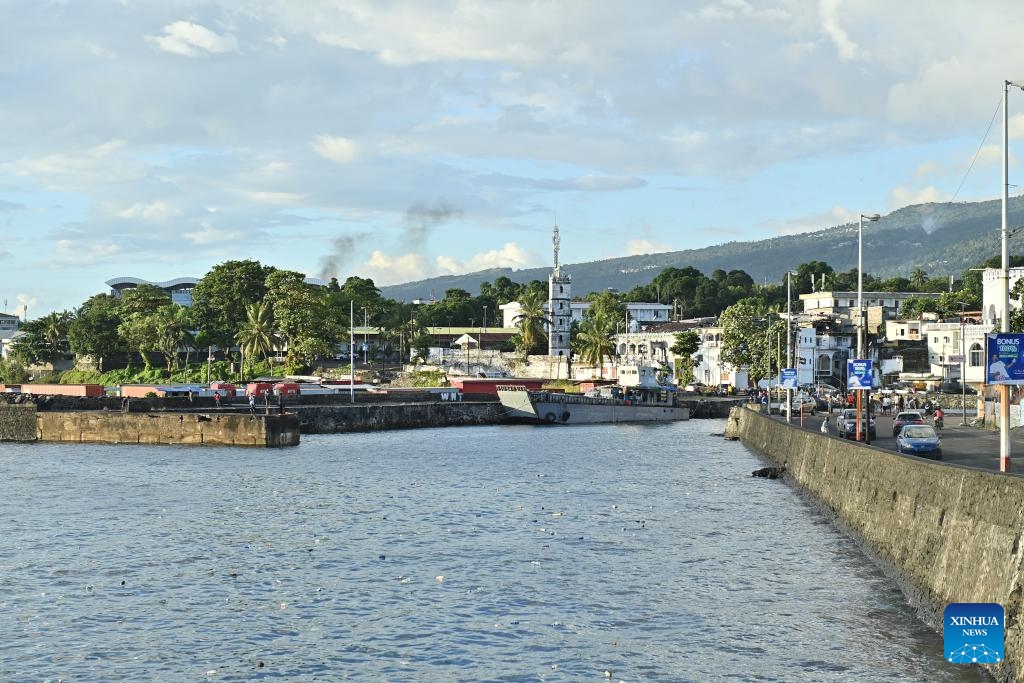 This photo taken on May 16, 2026 shows the Moroni Port in Moroni, capital of the Comoros. The Comoros is an archipelagic nation in the Indian Ocean off the southeastern coast of Africa, situated at the northern end of the Mozambique Channel between Mozambique and Madagascar. (Photo: Xinhua)