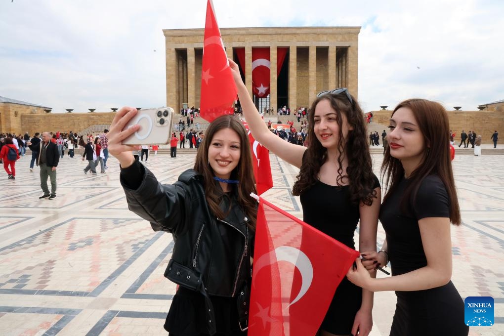 People take selfies to mark the Commemoration of Ataturk, Youth and Sports Day in front of Anitkabir, the mausoleum of Turkish Republic's founder Mustafa Kemal Ataturk, in Ankara, Türkiye, on May 19, 2026. (Photo: Xinhua)