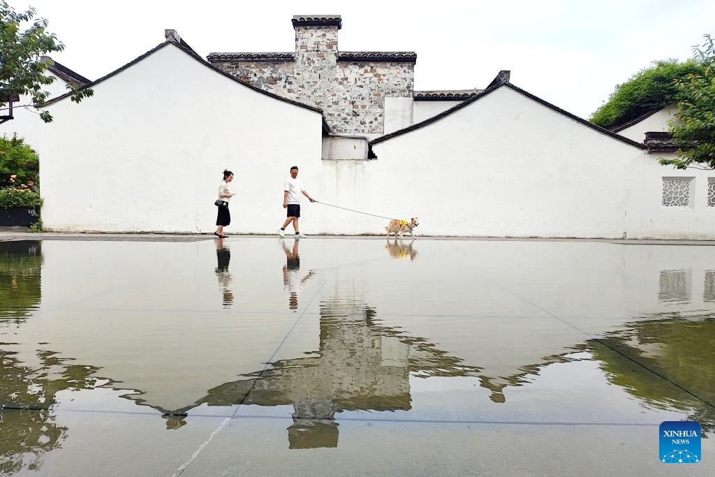 Tourists visit the Qingguoxiang historical and cultural block in Changzhou, east China's Jiangsu Province, May 19, 2026. This Tuesday marks the 16th China Tourism Day. (Photo: Xinhua)