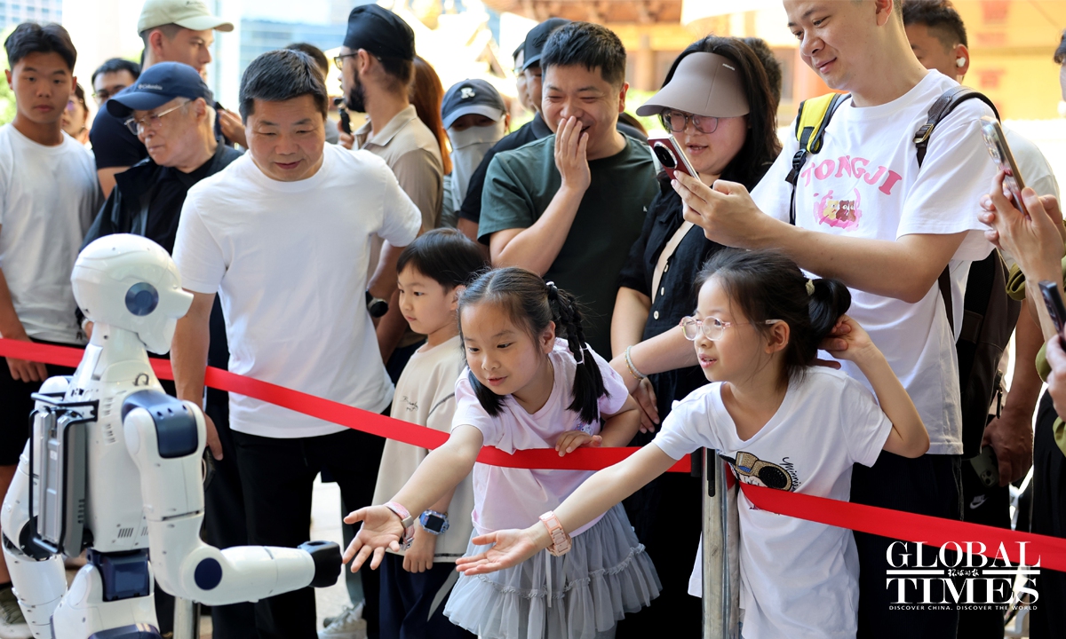 Chinese start-up #Unitree Robotics opened its Asia's first embodied intelligence experience store in Jing'an district in downtown Shanghai on Sunday. Spanning over 100 sqms, the store features and sells a range of end-user products, including the G1/R1 humanoid robot and Go2 robotic dog.