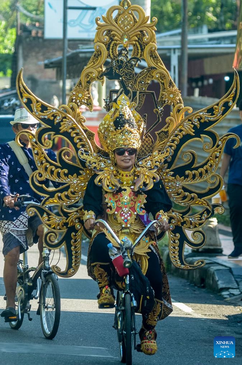 Participants ride bicycles during the Klaten International Cycling Festival 2026 in Klaten Regency, Central Java Province, Indonesia, May 24, 2026. The 2026 Klaten International Cycling Festival ran from May 17 to 24. (Photo by Agung Supriyanto/Xinhua)