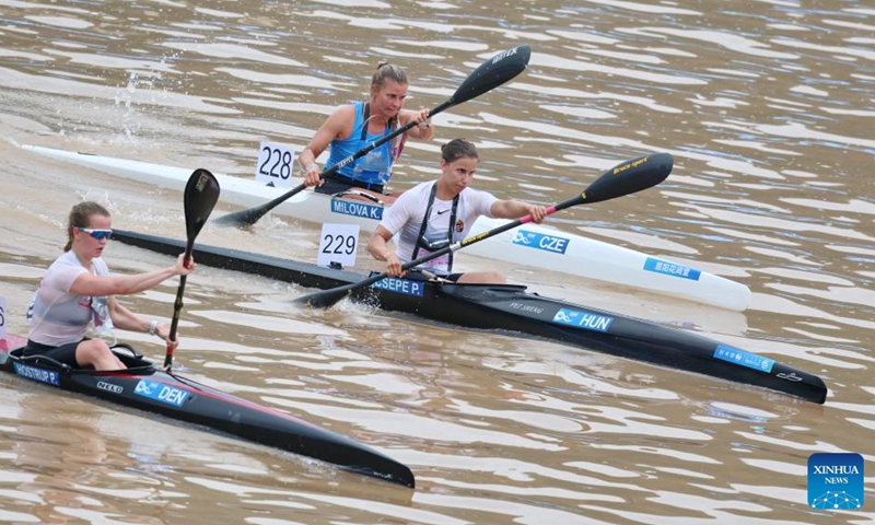 Panna Csepe (1st R) of Hungary competes during the K1 women seniors 19km final at the 2026 Canoe Marathon World Cup in Bazhong, southwest China's Sichuan Province, May 24, 2026. (Photo by Zhou Min/Xinhua)