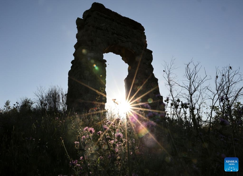 This photo taken on May 24, 2026 shows a view of the Park of the Aqueducts in Rome, Italy. (Xinhua/Li Jing)