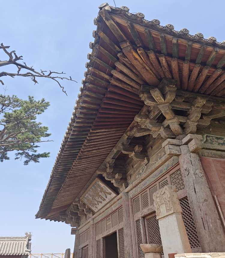 Side view of the Manjusri Hall at the Geyuan Temple Photo: Courtesy of the Communications Department of Laiyuan County