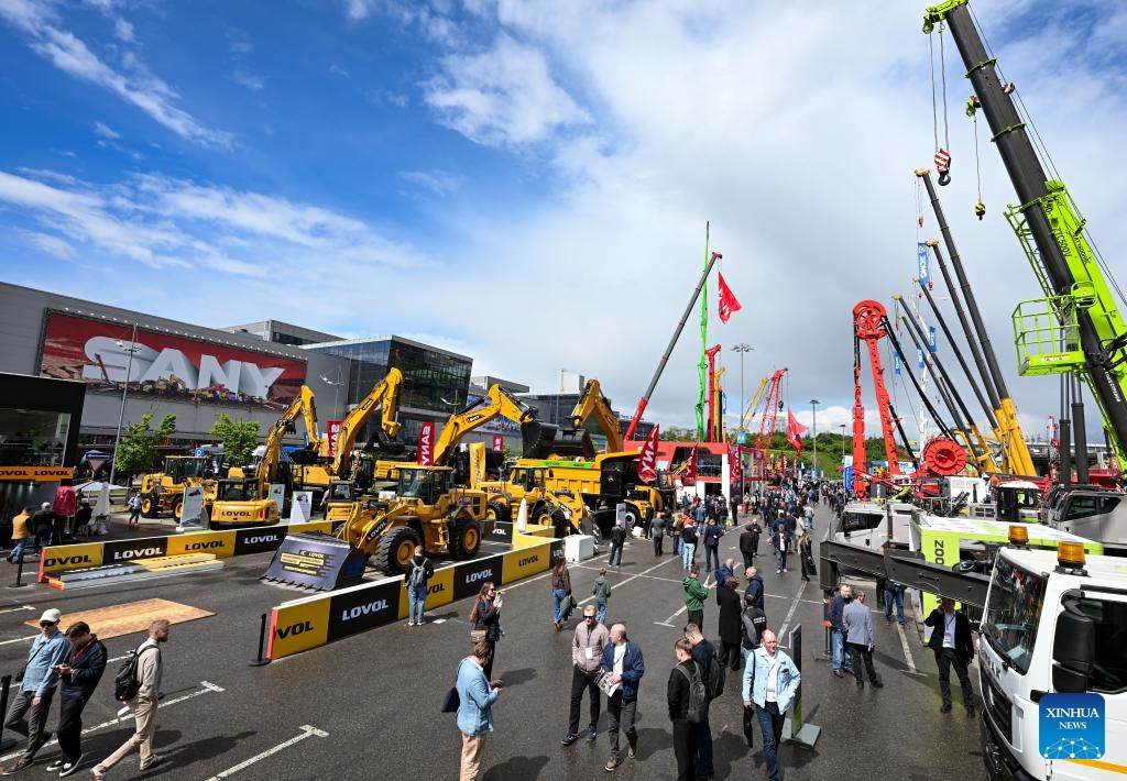 People visit the International Trade Fair for Construction Equipment and Technologies (CTT Expo) in Moscow, Russia, May 26, 2026. The CTT Expo 2026 kicked off here on Tuesday and will last until May 29. (Photo: Xinhua)