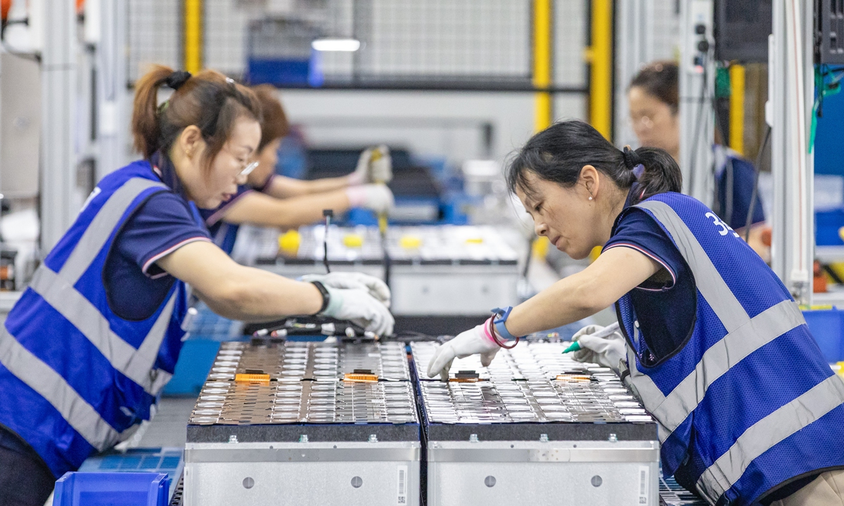 Workers at a new-energy technology company in Nantong, East China's Jiangsu Province, ramp up production of energy storage products on May 27, 2026, to meet growing demand from domestic and overseas markets. In recent years, Nantong's new-energy sector has shifted into high gear, with growing industrial scale and strong innovation momentum. 
Photo: VCG