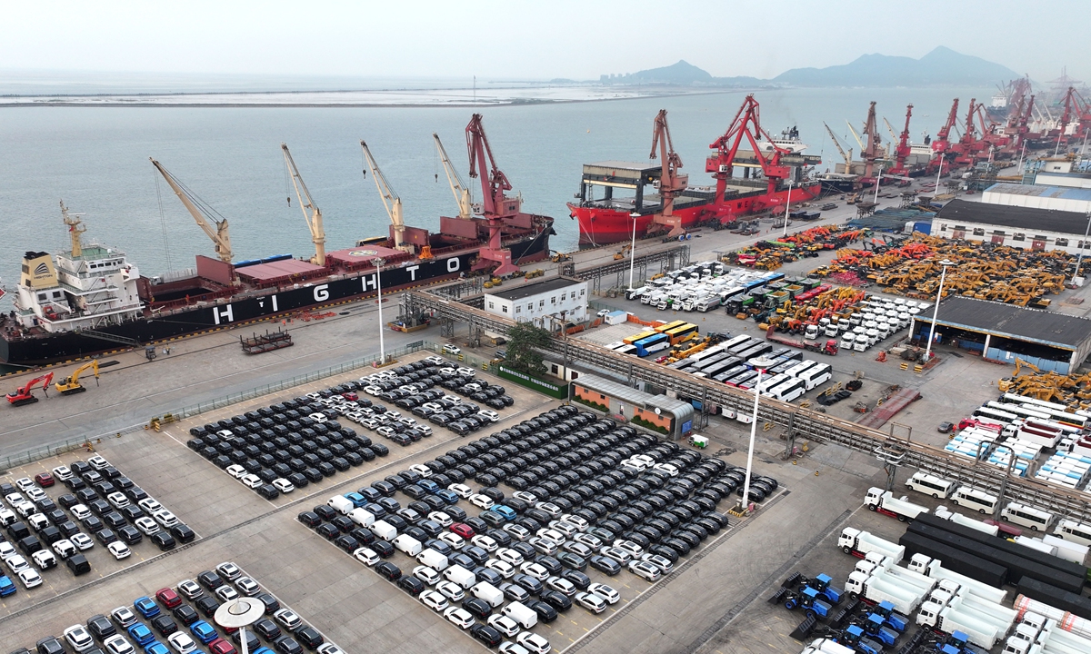 A large number of Chinese-made vehicles gather at the Lianyungang Port in East China's Jiangsu Province on May 28, 2026, preparing for shipment and export. Photo: VCG 