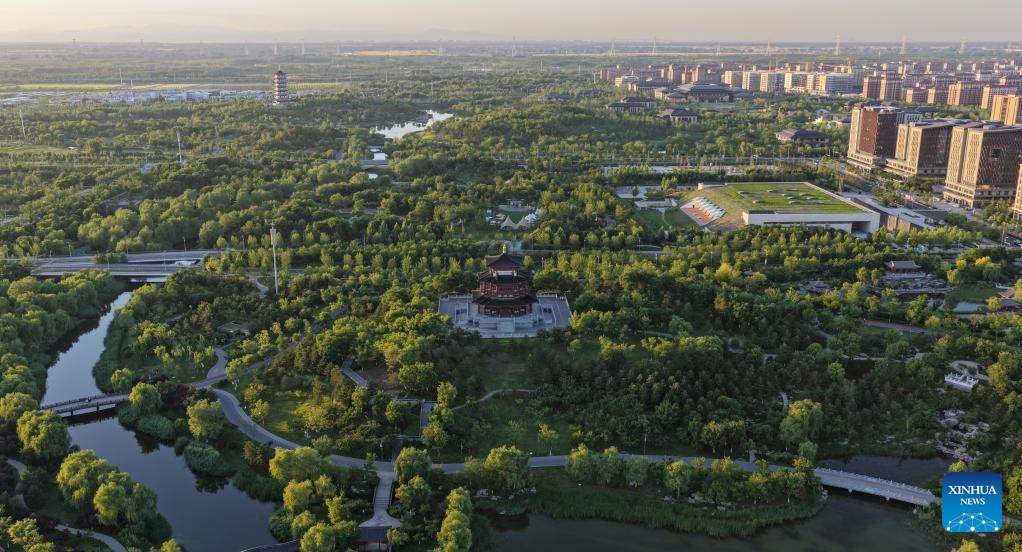 An aerial drone photo taken on May 28, 2026 shows the early summer scenery at the Yuerong Park in Xiong'an New Area in north China's Hebei Province. (Xinhua/Su Kaiyang)