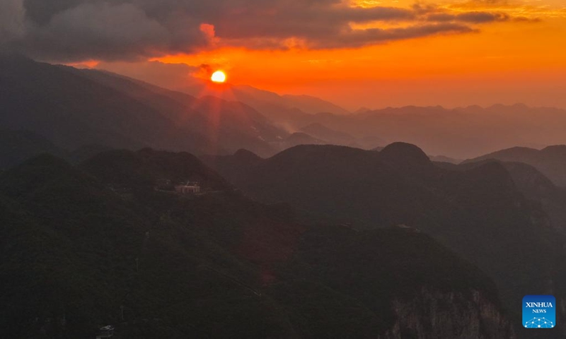 An aerial drone photo taken on May 31, 2026 shows a view of the Wuxia Gorge along the Yangtze River at dawn, in Wushan County, southwest China's Chongqing Municipality. (Xinhua/Huang Wei)