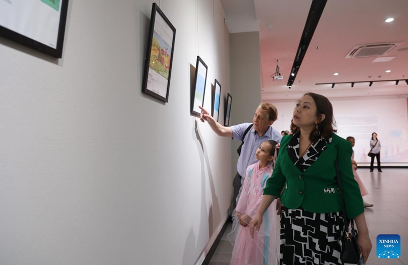 People visit an international youth painting exhibition at an art museum in Lianyungang City, east China's Jiangsu Province, May 30, 2026. (Xinhua/Mao Jun)