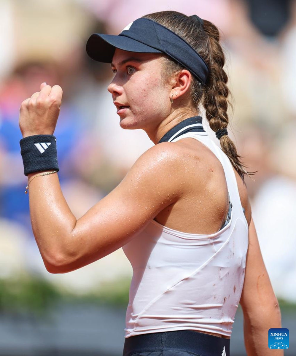 Iva Jovic reacts during the women's singles third round match between Osaka Naomi of Japan and Iva Jovic of the United States at the French Open tennis tournament at Roland Garros, Paris, France, May 30, 2026. Photo: Xinhua