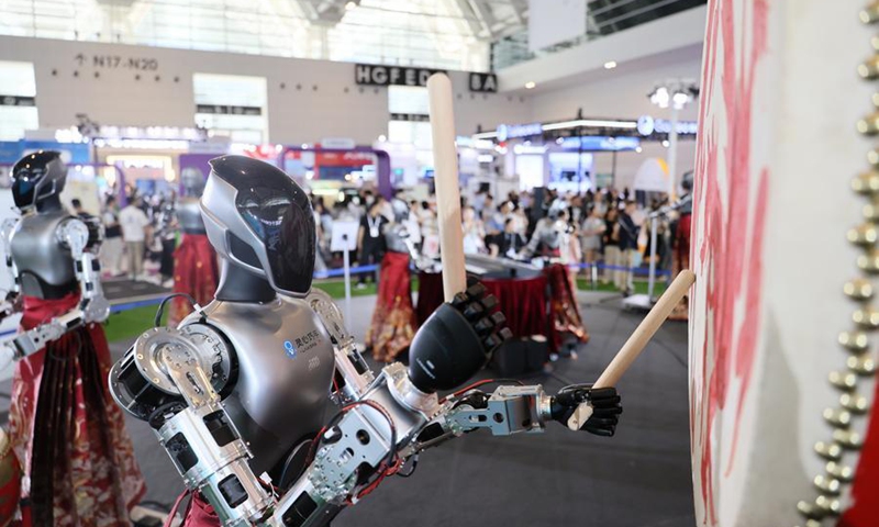 Robots stage a performance at the World Intelligence Expo 2026 in Tianjin, north China, May 29, 2026. (Xinhua/Li Ran)
