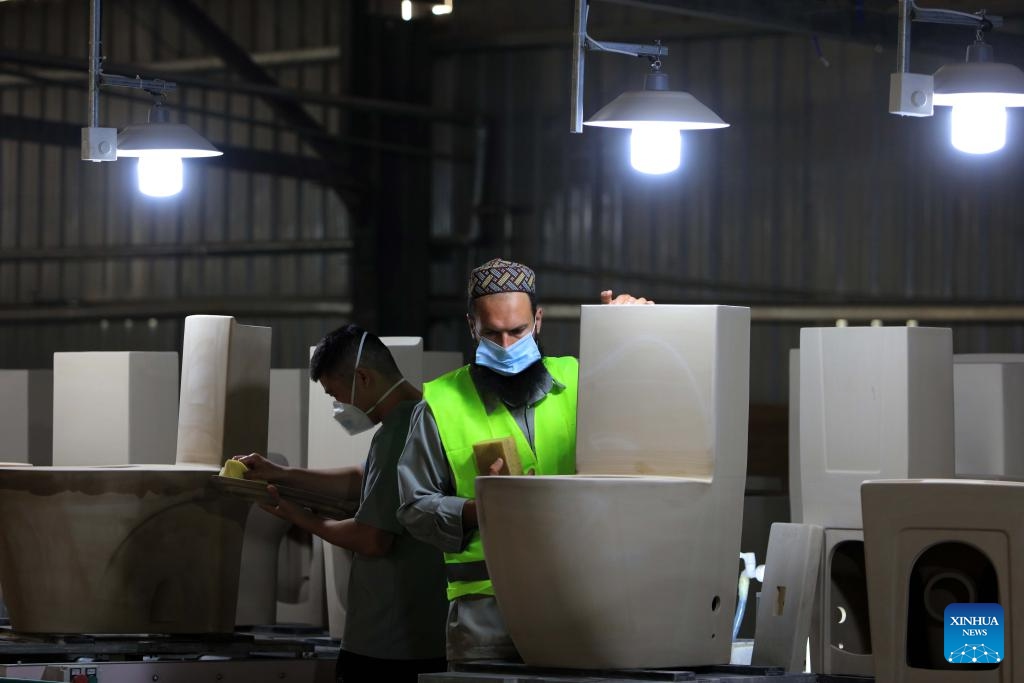 Employees work at a Chinese-invested sanitary ware factory in Karak, Jordan, on May 31, 2026. The Chinese-invested sanitary ware factory was inaugurated in southern Jordan on Sunday. With an investment of 80 million U.S. dollars, the facility was developed by Jincheng Global Ceramic Company, a Chinese private enterprise which manufactures a wide range of products, including porcelain, electrical appliances, stainless steel products, lighting equipment, sanitary ware, and cardboard packaging. (Photo: Xinhua)