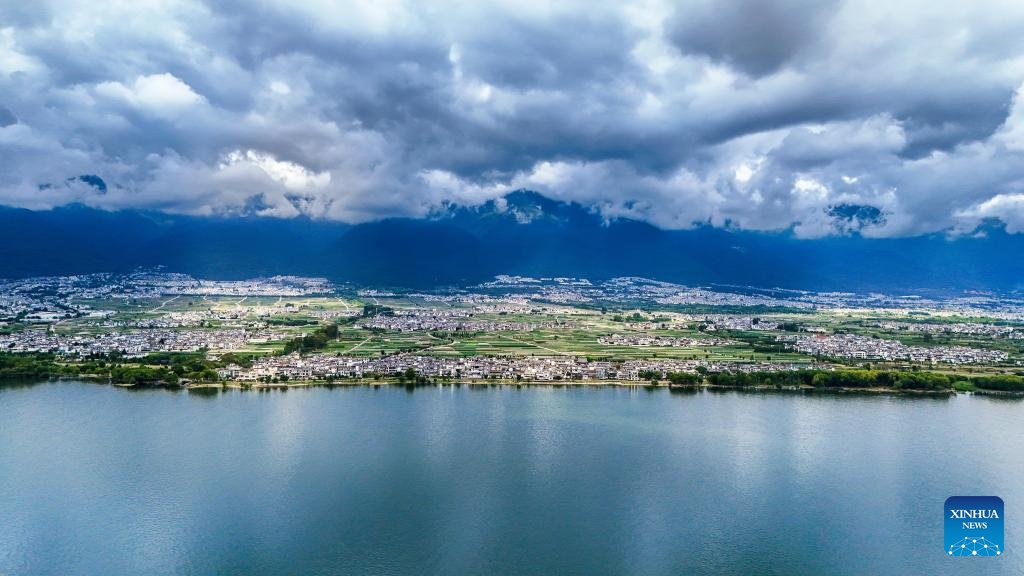 This aerial drone photo taken on May 31, 2026 shows the view of Erhai Lake in Dali, southwest China's Yunnan Province. (Photo: Xinhua)
