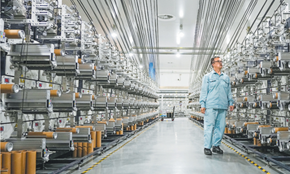 A worker patrols at Sinopec's carbon fiber factory in Shanghai. Photo: Screenshot of China Sinopec's website