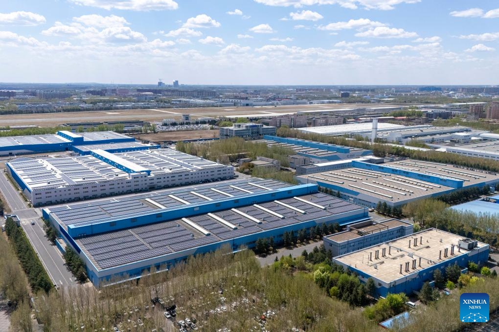 An aerial drone photo taken on May 8, 2026 shows a view of 5.22-megawatt distributed photovoltaic (PV) project installed on rooftop space at Harbin Dongan Auto Engine Co., Ltd. in Harbin, northeast China's Heilongjiang Province. (Photo: Xinhua)