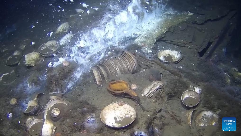 This photo taken on Jan. 15, 2026 shows Chinese porcelain in a shipwreck in the Skagerrak Strait off southern Norway. An 18th-century shipwreck carrying the best-preserved cargo of Chinese porcelain ever found in Northern Europe has been discovered in Norwegian waters, the Norwegian Directorate for Cultural Heritage said Monday. (Photo: Xinhua)