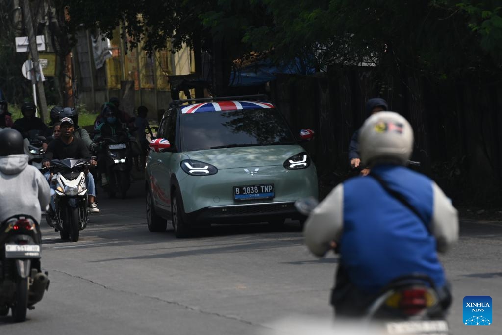 A Chinese-brand electric car is seen on a road in South Tangerang, Banten Province, Indonesia, June 2, 2026. According to data from the Association of Indonesian Automotive Industries, battery electric vehicle sales in Indonesia reached 33,150 units in the first quarter of 2026, surging 95.9 percent year on year. Notably, Chinese brands now command nearly 90 percent of this burgeoning market, winning over a diverse range of local consumers. (Photo: Xinhua)
