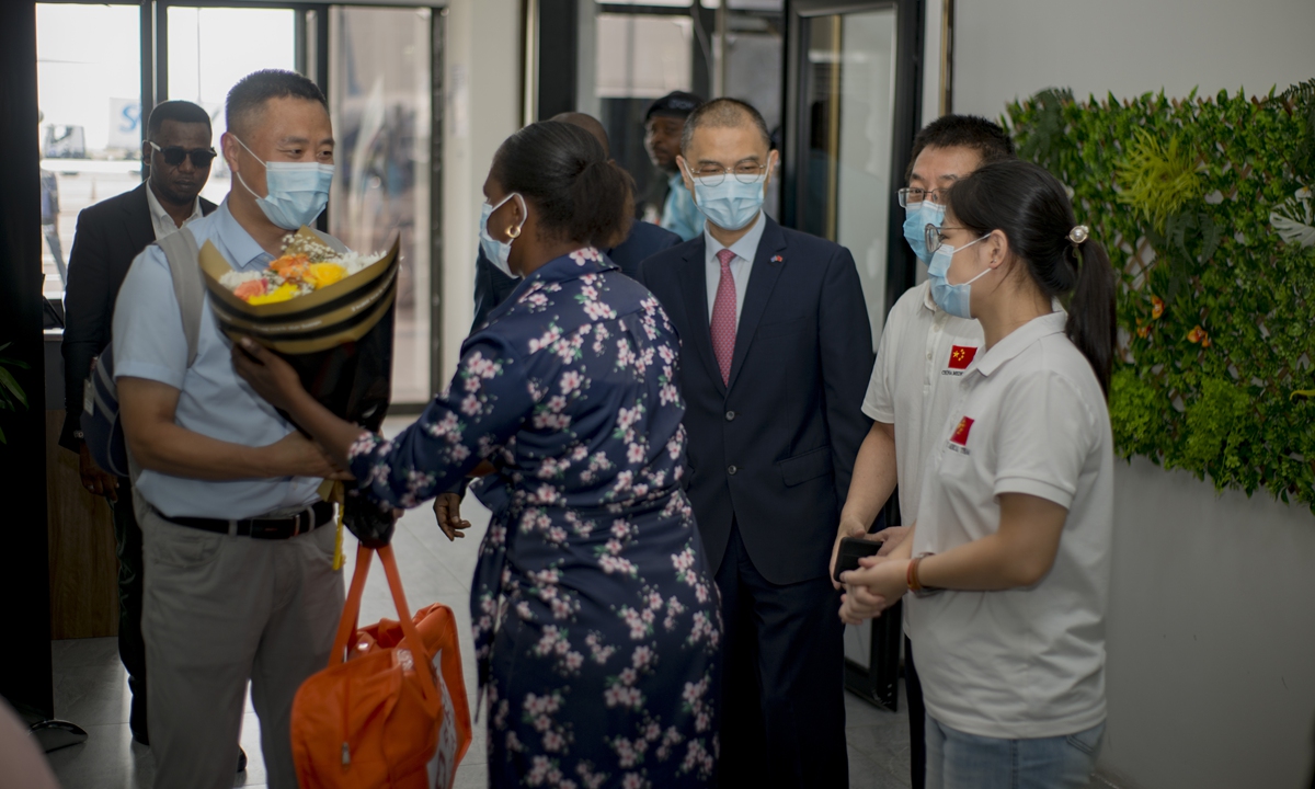 China Medical Expert Team arrives in DR Congo to aid battle against Ebola, leveraging expertise and China's experience in epidemic control: team members