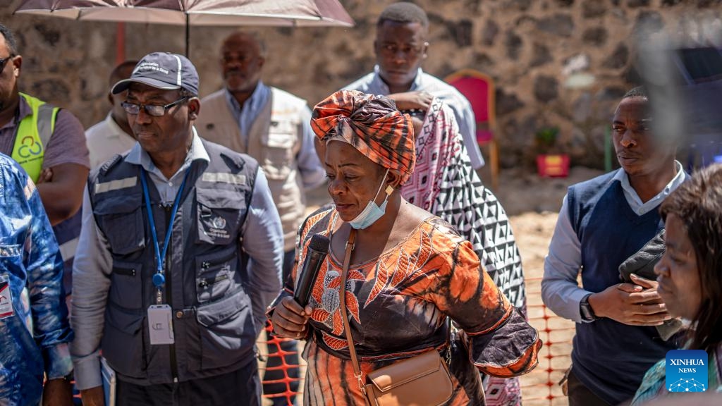 A family member of a patient cured of Ebola (C) speaks to the media in Goma, the Democratic Republic of the Congo (DRC), June 3, 2026. A patient infected with Ebola virus disease was discharged on Wednesday in Goma, the capital of North Kivu Province in the eastern DRC, after being declared recovered by medical teams. The recovery brought relief to the patient's family, who said they had gone through days of anxiety and uncertainty. (Photo: Xinhua)