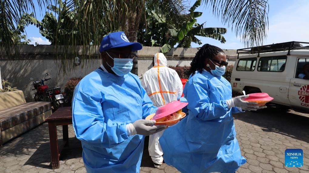 Staff members prepare meals for people under quarantine in Goma, the Democratic Republic of the Congo (DRC), on June 4, 2026. (Xinhua)