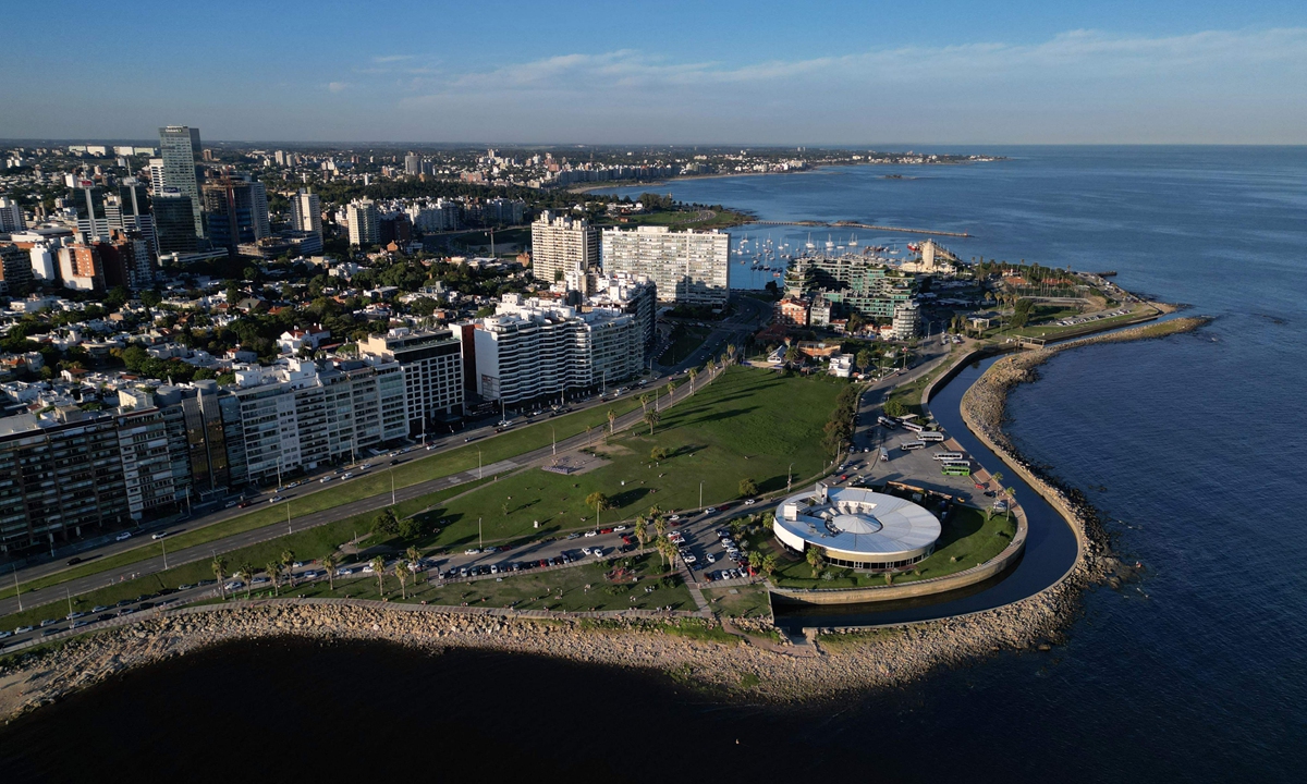 Aerial view of the Pocitos neighborhood in Montevideo, Uruguay, taken on March 30, 2024. Photo: VCG