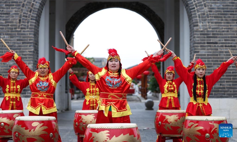 A drum performance is staged at the Erdaojie tourist spot along the Grand Canal in Gucheng County, Hengshui City, north China's Hebei Province, June 5, 2026.
Connecting the Chinese capital Beijing and Hangzhou in east China's Zhejiang Province, the Grand Canal, which was listed as a UNESCO World Heritage Site in 2014, is the world's longest artificial waterway.
Stretching approximately 75.1 kilometers, the Gucheng section of the Grand Canal has nourished the land along its banks for centuries and given rise to multiple provincial-level intangible cultural heritages.
In recent years, Gucheng County has boosted environmental conservation and cultural tourism development along the Grand Canal, transforming its banks into an ecological corridor with cultural richness. Photo: Xinhua