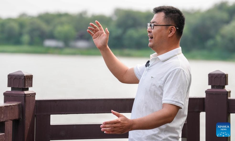 A resident sings a local chantey along the Grand Canal in Gucheng County, Hengshui City, north China's Hebei Province, June 5, 2026.
Connecting the Chinese capital Beijing and Hangzhou in east China's Zhejiang Province, the Grand Canal, which was listed as a UNESCO World Heritage Site in 2014, is the world's longest artificial waterway.
Stretching approximately 75.1 kilometers, the Gucheng section of the Grand Canal has nourished the land along its banks for centuries and given rise to multiple provincial-level intangible cultural heritages.
In recent years, Gucheng County has boosted environmental conservation and cultural tourism development along the Grand Canal, transforming its banks into an ecological corridor with cultural richness. Photo: Xinhua