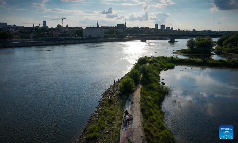 The Vistula River is pictured in Warsaw, Poland, June 8, 2026. (Photo: Xinhua)