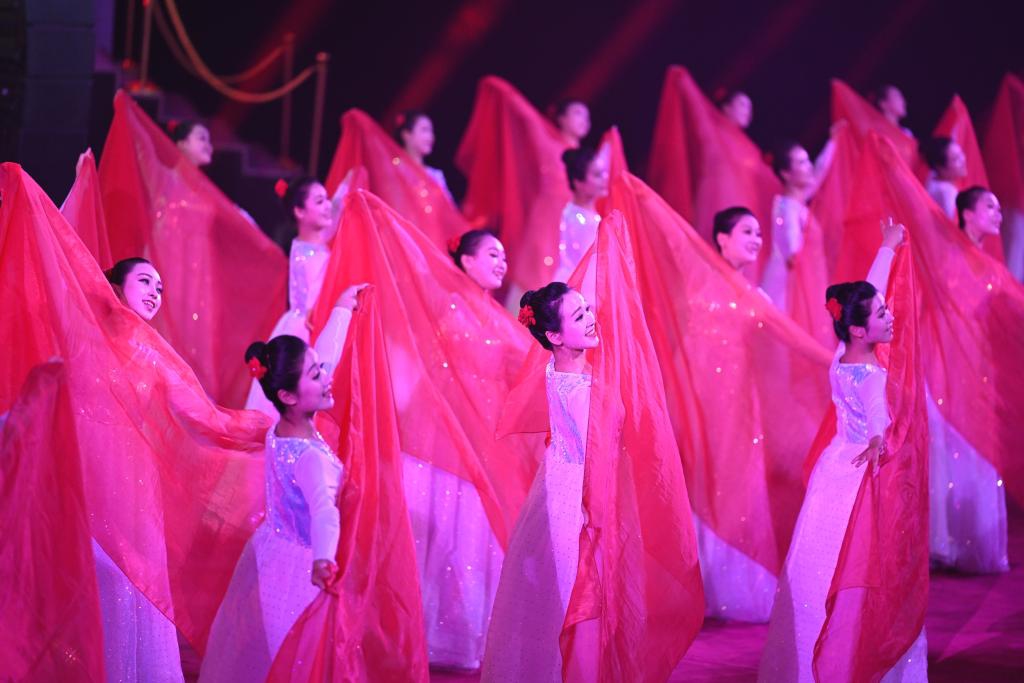 Artists perform during an artistic performance at the Pyongyang Gymnasium in Pyongyang, the Democratic People's Republic of Korea (DPRK), June 8, 2026. Xi Jinping, general secretary of the Communist Party of China Central Committee and Chinese president, and his wife Peng Liyuan, along with Kim Jong Un, general secretary of the Workers' Party of Korea and president of the State Affairs of the DPRK, and Kim's wife Ri Sol Ju, watched the performance on Monday evening. (Photo: Xinhua)
