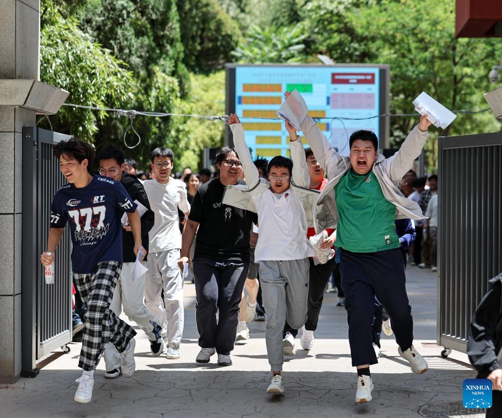 Students celebrate after the national college entrance exam in Lanzhou, northwest China's Gansu Province, June 9, 2026. China's national college entrance exam, also known as the gaokao, began on June 7 this year. The exam in some regions has ended on Tuesday. (Photo: Xinhua)